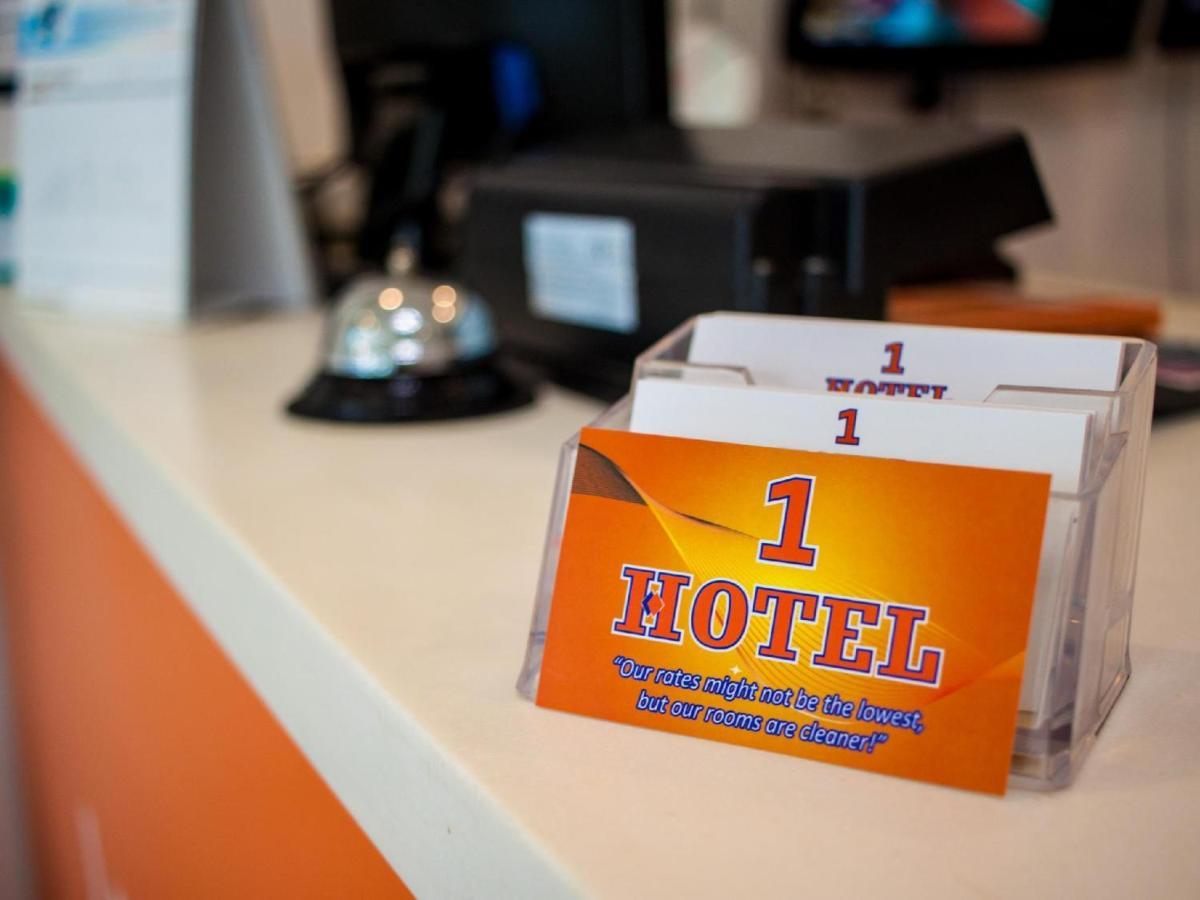 1 Hotel Taman Connaught Kuala Lumpur Zewnętrze zdjęcie