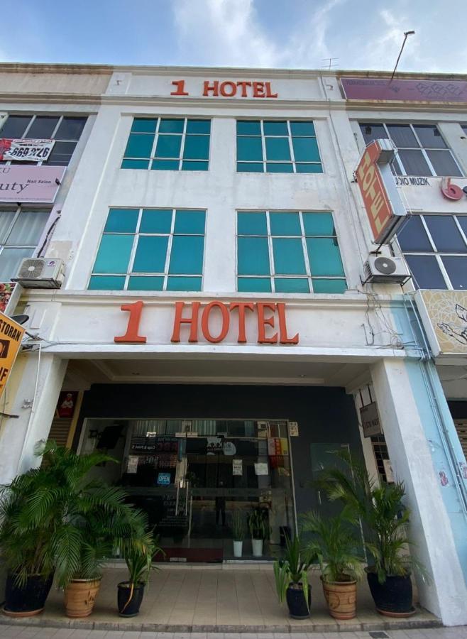 1 Hotel Taman Connaught Kuala Lumpur Zewnętrze zdjęcie