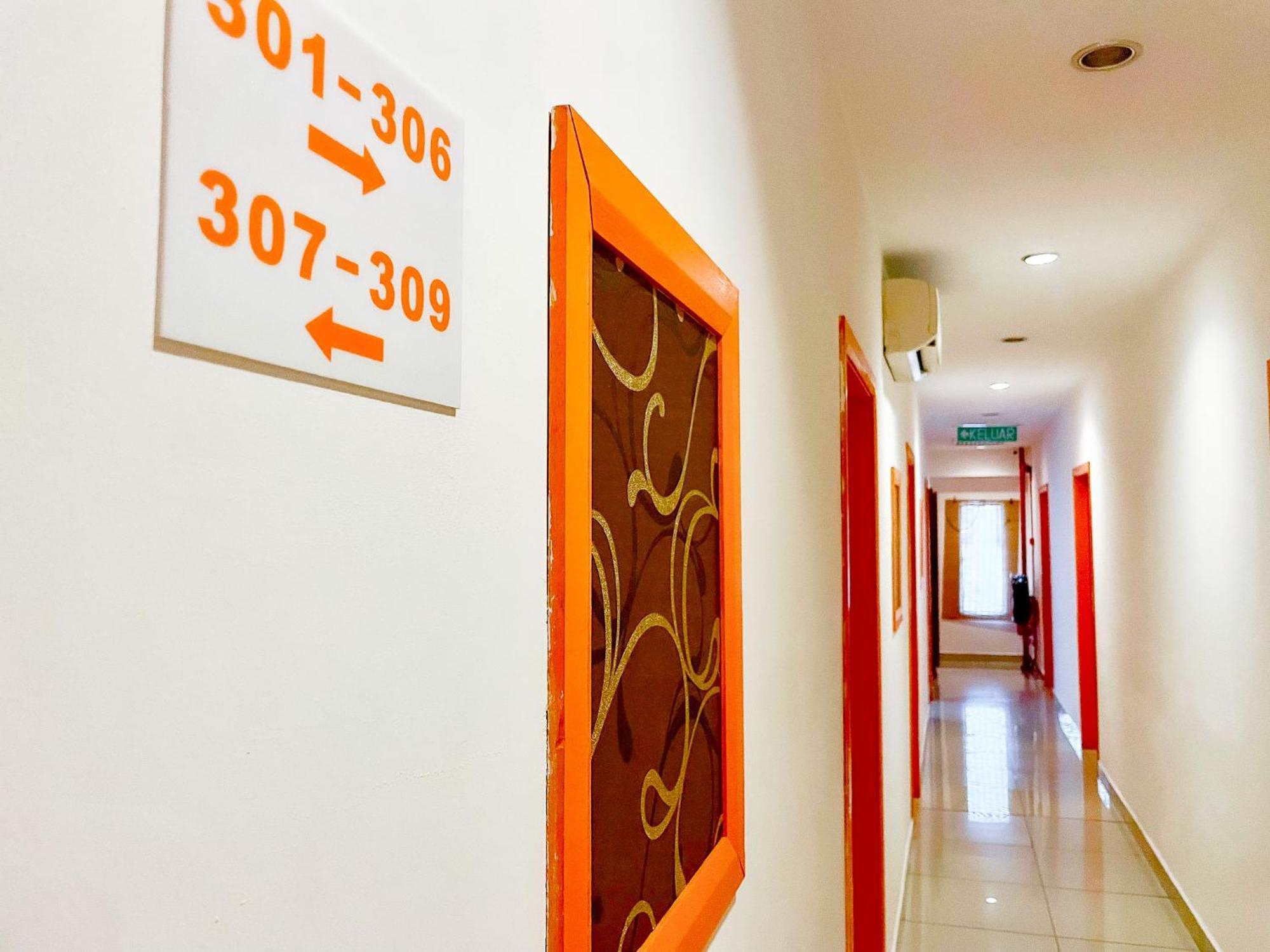 1 Hotel Taman Connaught Kuala Lumpur Zewnętrze zdjęcie