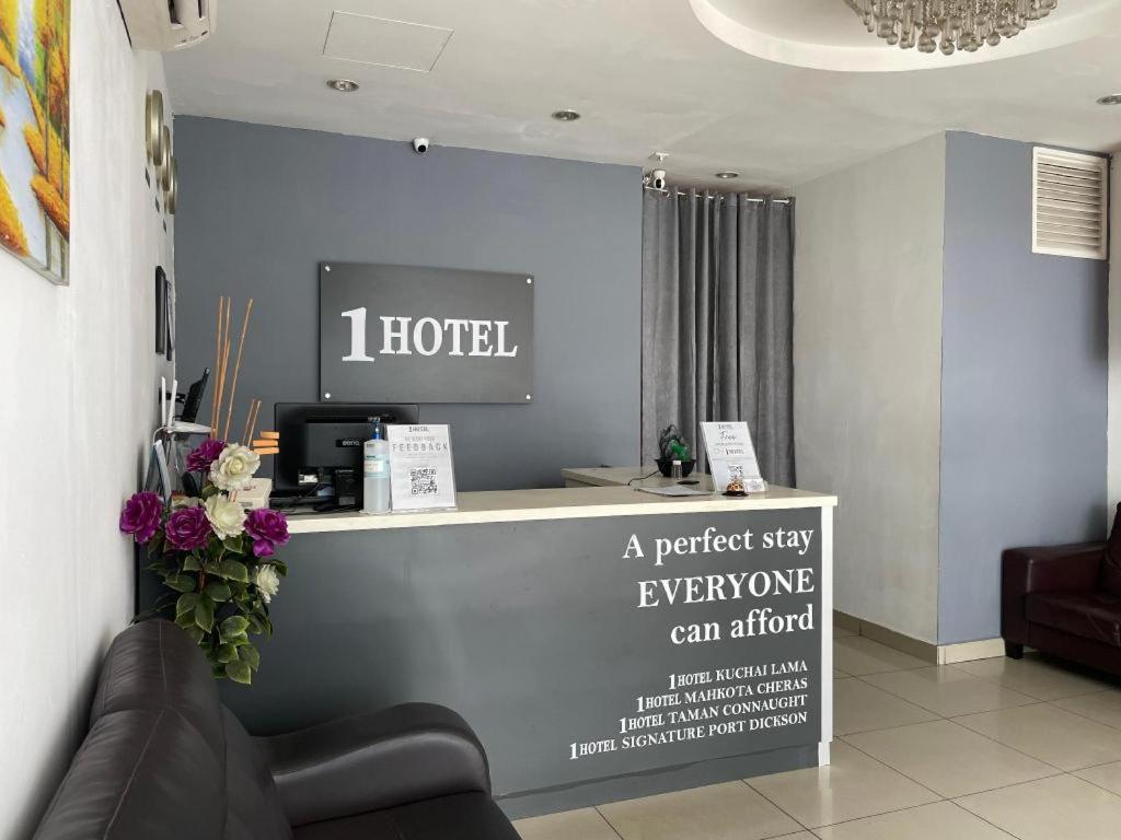 1 Hotel Taman Connaught Kuala Lumpur Zewnętrze zdjęcie