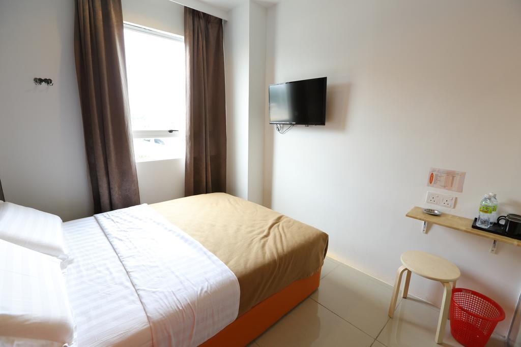 1 Hotel Taman Connaught Kuala Lumpur Zewnętrze zdjęcie