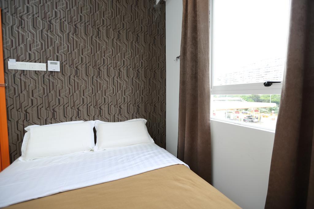 1 Hotel Taman Connaught Kuala Lumpur Zewnętrze zdjęcie